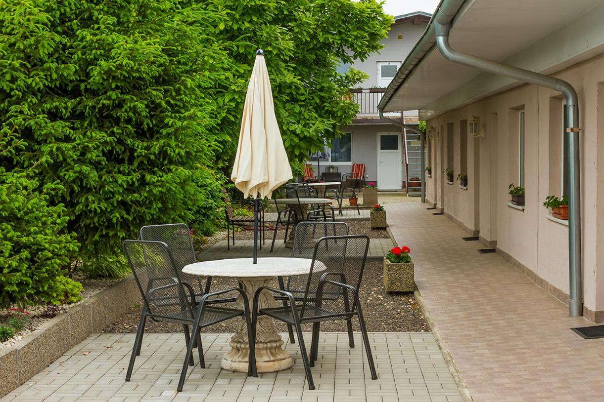 Apartmany Tereza & Free Parking Bratislava Dış mekan fotoğraf